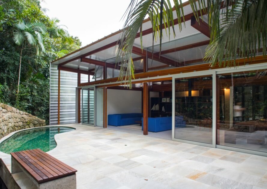 Rumah Prefab Bertema Pantai yang Sedap Dipandang Mata